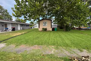 310 N Gaillard St, Baytown, TX 77520 - Photo 4