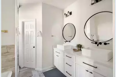 2114 W Humble Avenue, Baytown, TX 77520 - Photo 10