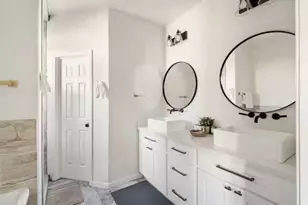 2114 W Humble Ave, Baytown, TX 77520 - Photo 10