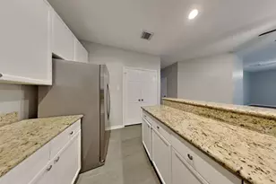 131 Lissa Ln, Sugar Land, TX 77479 - Photo 6