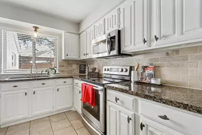 3407 South Briar Knoll Drive, Houston, TX 77082 - Photo 10
