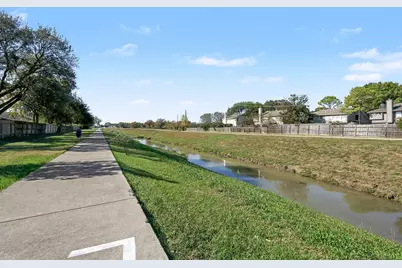 3407 South Briar Knoll Drive, Houston, TX 77082 - Photo 26