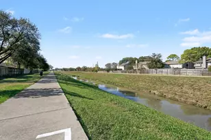 3407 S Briar Knoll Dr, Houston, TX 77082 - Photo 26