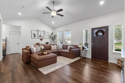 8115 Leigh Road, Hitchcock, TX 77563 - Photo 4