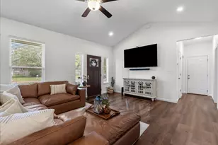 8115 Leigh Rd, Hitchcock, TX 77563 - Photo 6