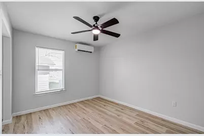 401 Trichelle Street, Pasadena, TX 77506 - Photo 8