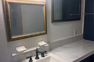 8926 Duane St, Houston, TX 77051 - Photo 6