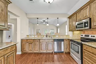11930 Bastrop Beach Rd, Angleton, TX 77515 - Photo 16