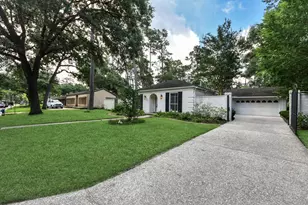 10115 Holly Springs Dr, Houston, TX 77042 - Photo 4
