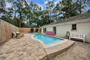 10115 Holly Springs Dr, Houston, TX 77042 - Photo 8