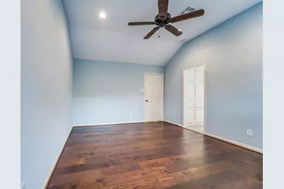 226 Squires Bend, Stafford, TX 77477 - Photo 18