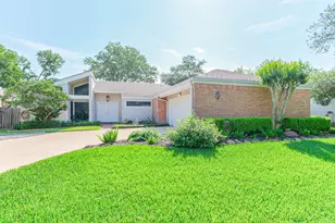 1007 Arrow Hill Rd, Houston, TX 77077 - Photo 2