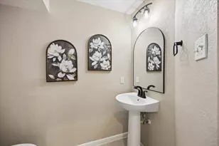 7535 Guinevere Dr, Sugar Land, TX 77479 - Photo 40