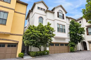 2215 Nantucket Dr, Houston, TX 77057 - Photo 1