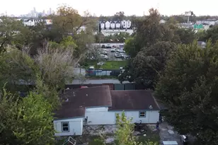 1019 E 32nd St, Houston, TX 77022 - Photo 4