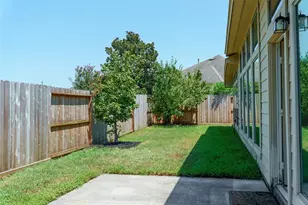2711 Imperial Grove Ln, Conroe, TX 77385 - Photo 18