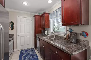 7000 Seawall Blvd, Galveston, TX 77551 - Photo 8