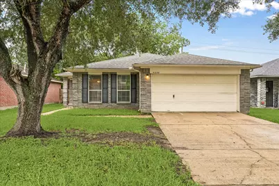 5239 Sugar Bush Drive, Houston, TX 77048 - Photo 2