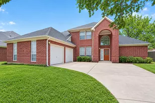 2411 Charter Oaks Ct, Pearland, TX 77584 - Photo 1