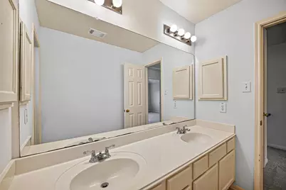 2411 Charter Oaks Court, Pearland, TX 77584 - Photo 18