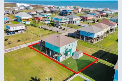 861 Wommack, Crystal Beach, TX 77650 - Photo 4