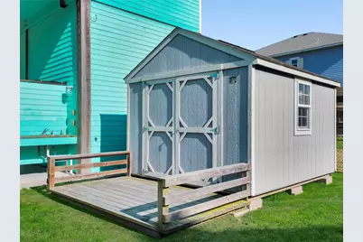 861 Wommack, Crystal Beach, TX 77650 - Photo 46