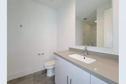 9 N St Charles Street #B, Houston, TX 77003 - Photo 6