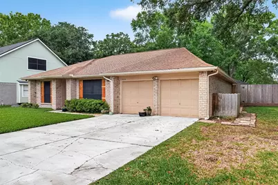 2928 Laurelridge, League City, TX 77573 - Photo 2
