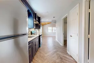 8201 Tareyton Ln, Houston, TX 77075 - Photo 16