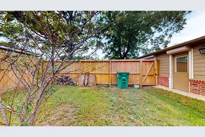 8201 Tareyton Lane, Houston, TX 77075 - Photo 32
