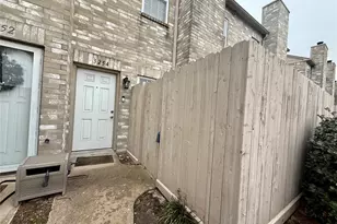 3254 Holly Hall St, Houston, TX 77054 - Photo 2