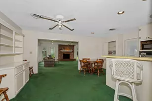 2905 Borden Cir, El Campo, TX 77437 - Photo 4