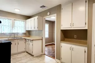 113 Laurel St, Lake Jackson, TX 77566 - Photo 10