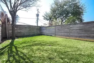 814 W 26th St, Houston, TX 77008 - Photo 8
