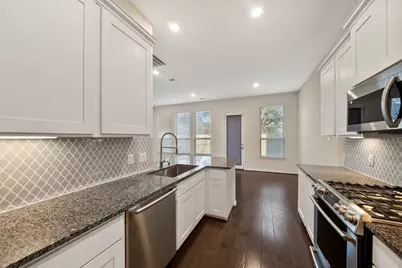 708 Ivory Manor Drive, Houston, TX 77018 - Photo 8