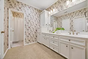2306 Pinefield Ln, Houston, TX 77063 - Photo 38