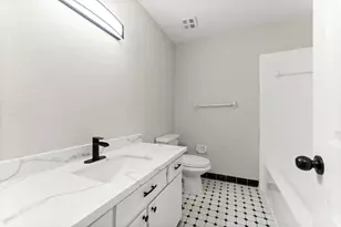 6918 Thornwild Rd, Houston, TX 77489 - Photo 10