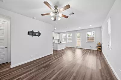 9913 Brickhouse Drive, Houston, TX 77080 - Photo 8