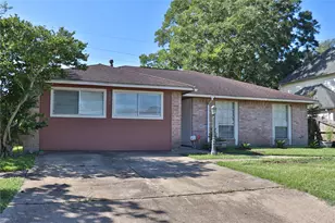 2706 S Brompton Dr, Pearland, TX 77584 - Photo 2