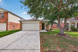14922 Sugar Sweet Dr, Sugar Land, TX 77498 - Photo 4