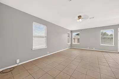 14922 Sugar Sweet Drive, Sugar Land, TX 77498 - Photo 12