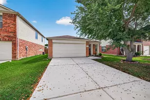 14922 Sugar Sweet Dr, Sugar Land, TX 77498 - Photo 2