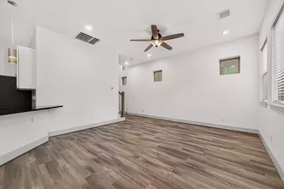 159 Benjis Place, The Woodlands, TX 77380 - Photo 8
