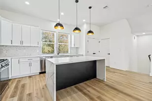 3601 Rebecca St, Houston, TX 77021 - Photo 8