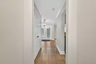 711 Worthshire St, Houston, TX 77008 - Photo 6