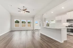 3747 Crawford St, Bay City, TX 77414 - Photo 8