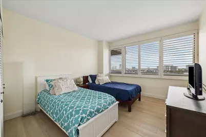49 Briar Hollow Lane #1105, Houston, TX 77027 - Photo 14