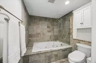 49 Briar Hollow Ln, Houston, TX 77027 - Photo 20