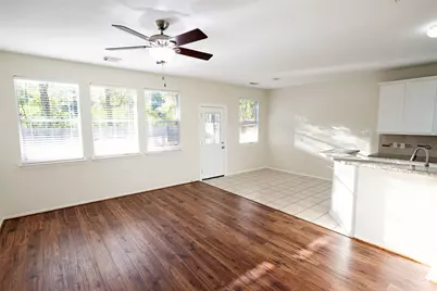 11 Summerhaze Circle, The Woodlands, TX 77382 - Photo 6