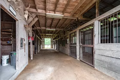 237 County Road 6510, Dayton, TX 77535 - Photo 32